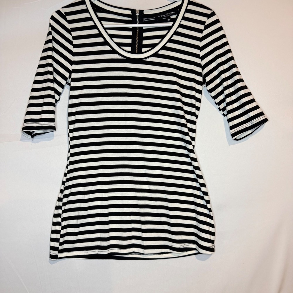 Green Envelope Los Angeles Striped Scoop Neck Top Elbow Sleeve Back Zip Small